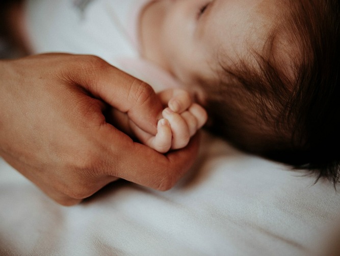 Instaurer des bases saines pour le sommeil de mon bébé &#8211; VISIO